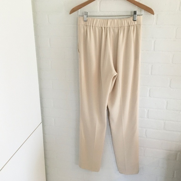 Aritzia Babaton Pants Full lenght Cream Minimalist Old Money Darted Pockets Sz 4 - Picture 11 of 14